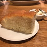 スガハラ - パン（フォカッチャ） + マスカルポーネ