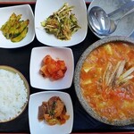 韓国料理 ソウル - キムチチゲ