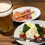 Italian Kitchen VANSAN - モレッティIPAとカプレーゼ