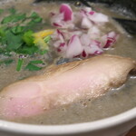 麺場 ハマトラ - チャーシュー(鶏)等