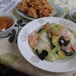 京華苑 - エビ中華丼と唐揚げ、餃子