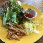 バナナカフェ - ランチのサラダ