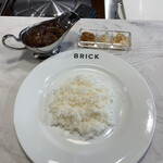BRICK - 黒毛和牛カレー（三角バラ３個）
