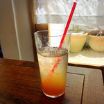 トラットリア ピッツェリア polipo - 私がオーダーした自然派レモネードサイダーはとても爽やかでピッツアとの相性も良かったです！！(o^^o)