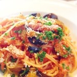OSTERIA RITROVO - 週替りパスタ：ナスとベーコンのトマトソースパスタ