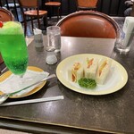 コーヒーハウス・シャノアール - 目の保養セット（笑）