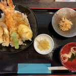 秀寿司 - 料理写真:季節の七種天丼