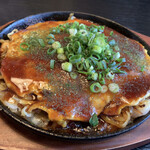 Hiroshima Fuu Okonomiyaki Ichiyuu - 一優モダン  ネギあるなしを選べます ありでお願いしました 