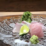 お料理 うち山 - ＊本鮪は大トロで、口に入れるとトロケル美味しさ。縞鰺・伊佐木共に美味しい。