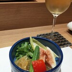 品川 鮨 栞庵 やましろ - 無花果/ﾊﾟﾌﾟﾘｶ/ｵｸﾗ/ﾜｻﾋﾞ菜