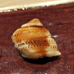 品川 鮨 栞庵 やましろ - 穴子は、半分にカットしてタレと塩すだちで！