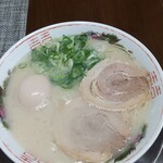 ラーメン 屋台骨 分店 - 博多煮卵ラーメン650円