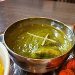 スープカレー&インドネパールカレー ナマステ - チキンサグカレーです。