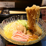 楽山 - カレー冷麺(800円)
麺大盛り +50円