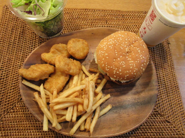 マクドナルド ビエラタウンけいはんな店 Mcdonald S 学研奈良登美ケ丘 ハンバーガー 食べログ マクドナルド ビエラタウンけいはんな店 Mcdonald S 学研奈良登美ケ丘 ハンバーガー 食べログ