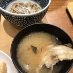 魚とワインはなたれThe Fishand Oysters - 