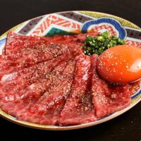 薄切りユッケ