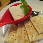 ｍｉｔｒａ⇒mitra - クリームチーズとクラッカー