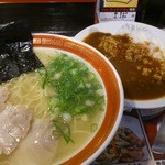 佐賀ラーメン　美登里 - ランチＣセット\1000