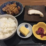 Engawa - 真鯛の塩焼きと油淋鶏の定食