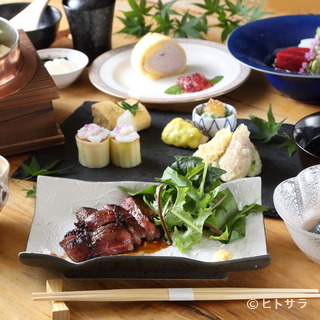 選りすぐりの素材で描かれる、月替わりのコース