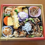 ダイエー - 「幕の内弁当しらすと枝豆ひじきご飯」全景