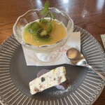 ビストロ レジョン - ジャスミンティーのミルクプリン