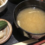 Shunsai Waou - 香の物と味噌汁