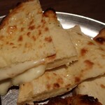 インドカレー＆ナン ムンバイ - チーズナン