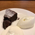 サンジャン・ピエドポー - 