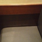 広尾Plates - 201210  plates 　一番奥の壁側は「ベンチシート」.jpg