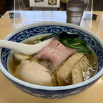 中華そば よしかわ 上尾店 - ずっと眺めていたくなる美しさ