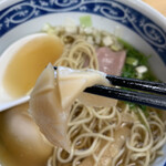 中華そば よしかわ - メンマの細かい仕事ぶり。食感がしなやかに。