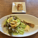 トラットリア アランチョ - 料理写真:Aランチ(ピッツァで¥1300)のサラダとパン。