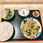 清香楼 - キクラゲ、玉子と豚肉の炒めランチ