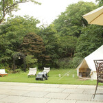 ラ・クッチーナ セレーノ - お庭にはグランピングテントがありました