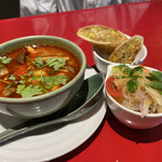 タイ料理 スワンナプームタイ - 