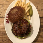 GRILL BURGER CLUB SASA - 『 自家製BBQソースのグリルパインチーズ                    Burger¥1150』
      ※平日ランチは、ソフトドリンク付