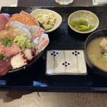 ろぐ亭 - 海鮮丼1500円大盛り無料