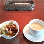 グリーティング - セットのスープとサラダ