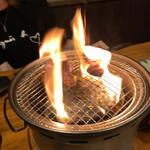 黒毛和牛専門店 焼肉大将 - 燃えてます…