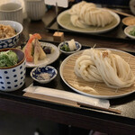 饂飩店よこやま - ごまざる+かやくごはん+野菜天