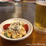 おきらくや - マカロニサラダ＆生ビール