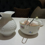 マイセン カフェ - ミルクと砂糖