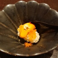 神楽坂 よこ田 - 連れがイクラが苦手なので雲丹に変えてくださいました