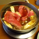 ちんや - 割下が煮えたところに肉が入る感動の光景