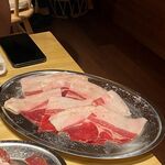 猪焼肉と鯨専門店 猪の居 - 
