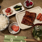 串焼家　まる房ず - うなぎ定食1,100円