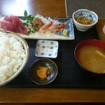 Uohachi - 刺身四点盛定食 700円税込