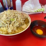 ラーメン二郎 - ★小ラーメン豚2枚（全マシ・790円税込）生卵（50円税込）★